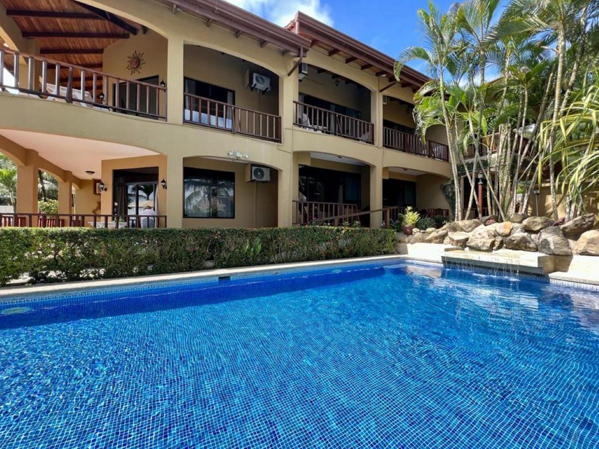 The Backyard Beachfront Hotel Jacó Exterior foto